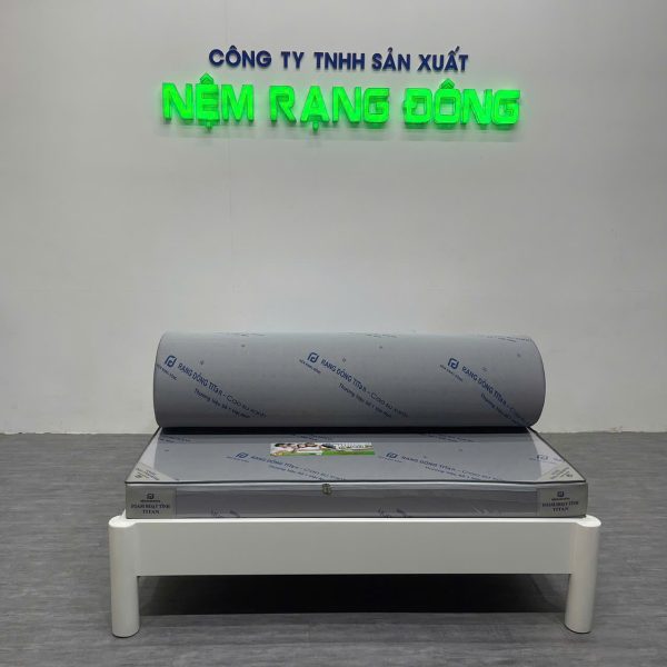 Nệm Than Hoạt Tính Titan khử mùi, kháng khuẩn tối ưu