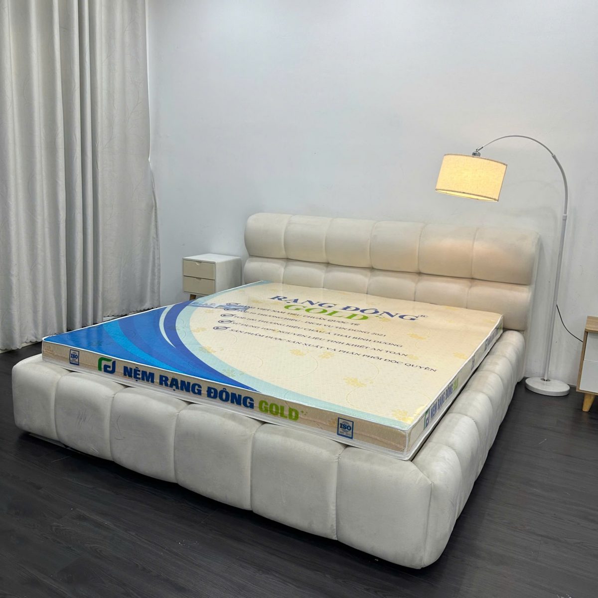 Chất liệu Foam cao cấp, đàn hồi vượt trội