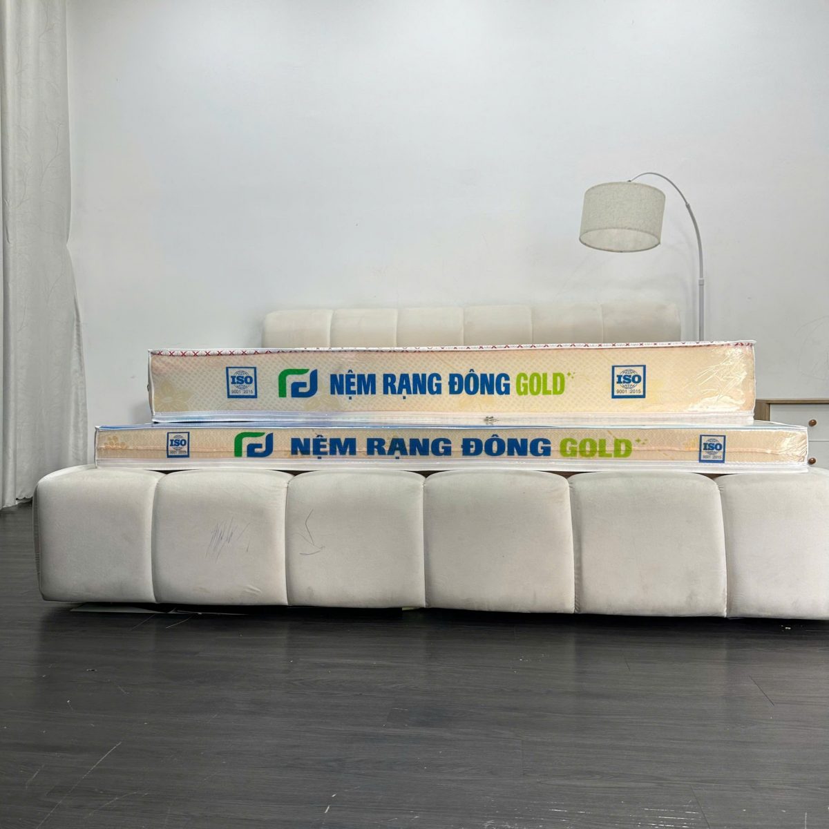 Nệm Rạng Đông Gold là sản phẩm cao cấp