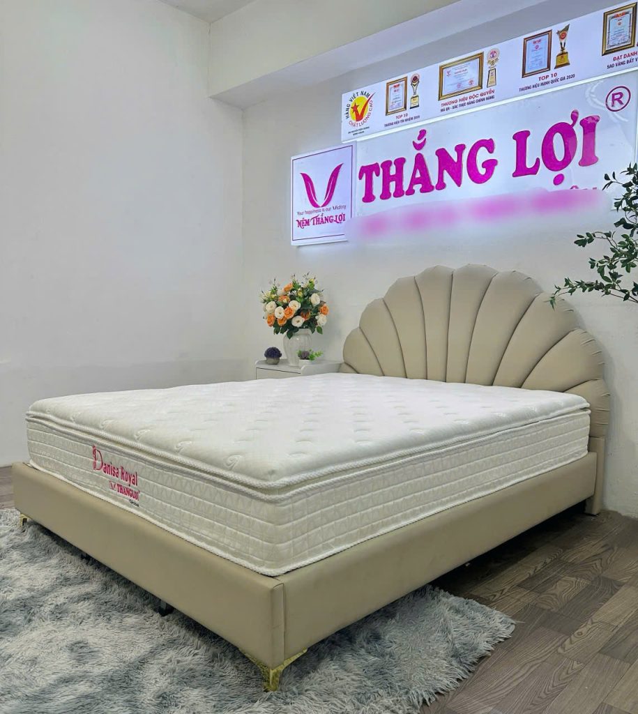 Lớp Foam đàn hồi cao, êm ái, nâng đỡ nhẹ như mây