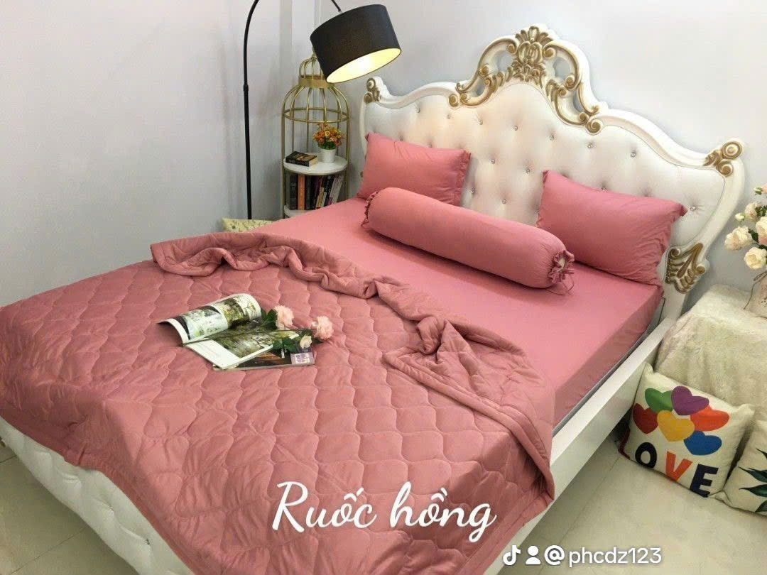 Cảm giác mát lạnh ngay khi chạm vào